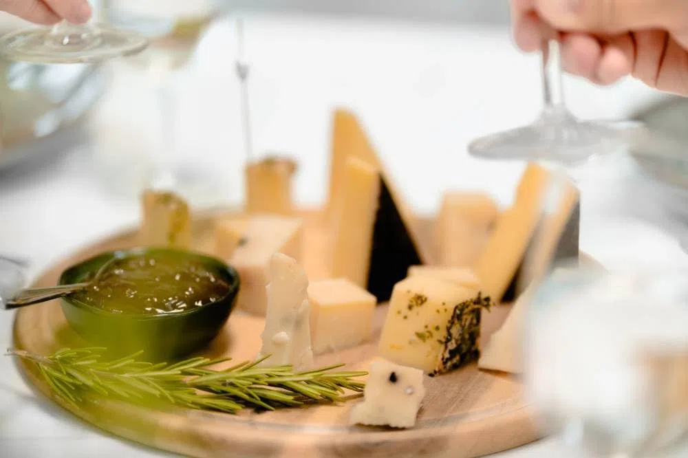 Almgourmet Gourmet-Käsevariation Probierplatte Südtirol 500g 3 Südtiroler Käsessorten würzig kräftig
