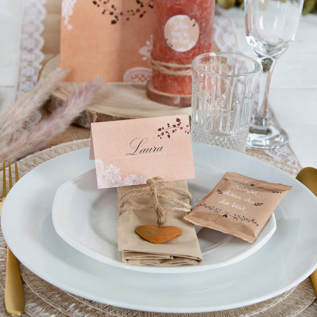 Logbuch-Verlag 50 kleine Snacks Erdnüsse Tütchen für Gäste als Geschenk Geburtstag Hochzeit Kundengeschenk Schön, dass du da bist 6 x 10 cm