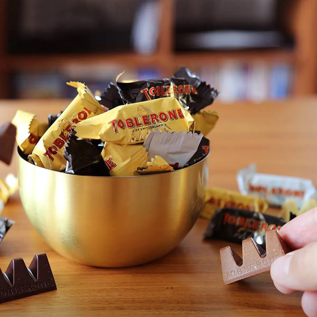 Toblerone Mix Box Klarsichtdose 904 g (mind. 113 Toblerone)